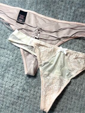 Victoria's Secret Nude & Blush Lace Thong Set Small